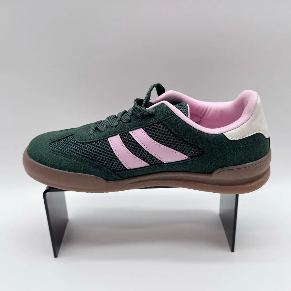 Size 8.5M- Jellypop Metro Casual Lace Up Sneakers, Green/pink Stripes, Gum Sole